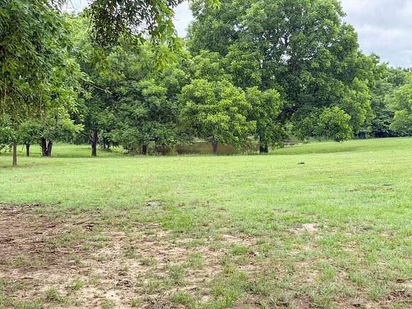 30 Acres of Land with Home for Sale in Lone Oak, Texas