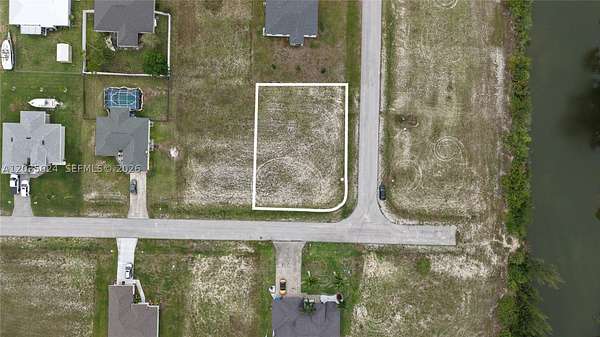 Residential Land for Sale in Cape Coral, Florida