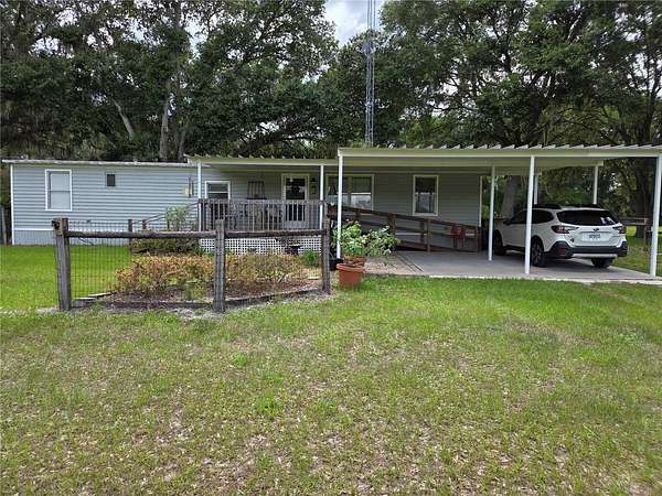 5 Acres of Land with Home for Sale in Morriston, Florida