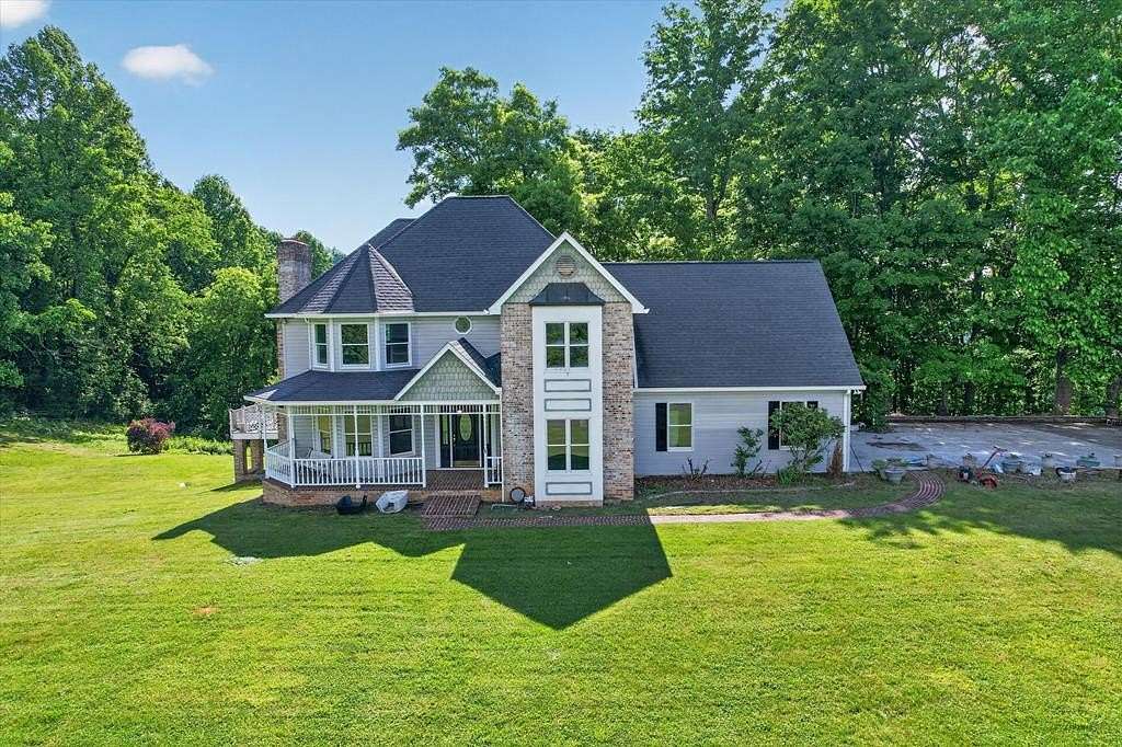 13.3 Acres of Land with Home for Sale in Pounding Mill, Virginia