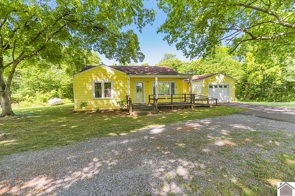 1.6 Acres of Land with Home for Sale in Benton, Kentucky
