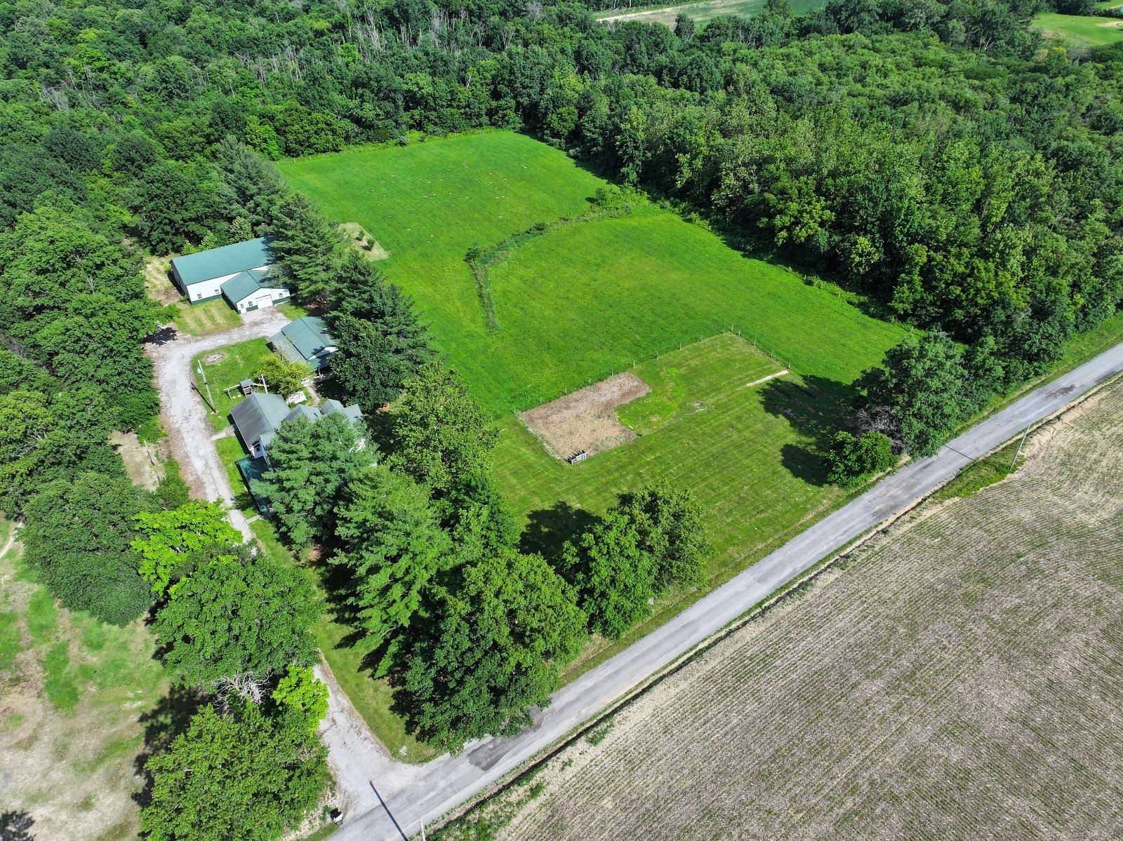 20 Acres of Land with Home for Sale in Geff, Illinois