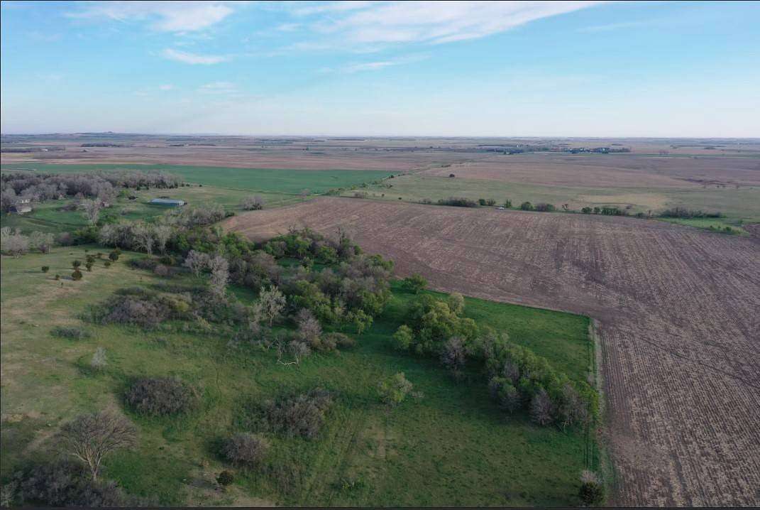 160 Acres of Agricultural Land for Sale in Geddes, South Dakota