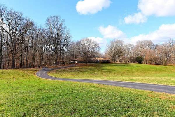 23 Acres of Recreational Land with Home for Sale in Edmonton, Kentucky