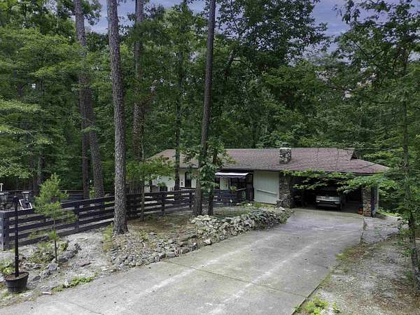 5 Acres of Land with Home for Sale in Hot Springs, Arkansas