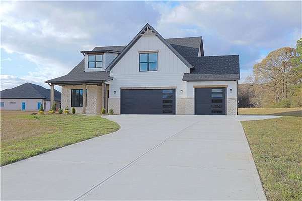 1.5 Acres of Land with Home for Sale in Maysville, Georgia