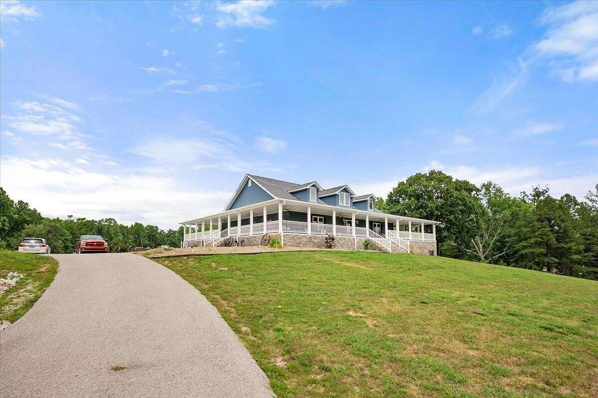 32.4 Acres of Land with Home for Sale in Corbin, Kentucky