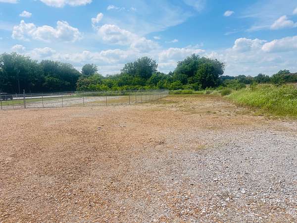 1.18 Acres of Commercial Land for Sale in Springfield, Tennessee