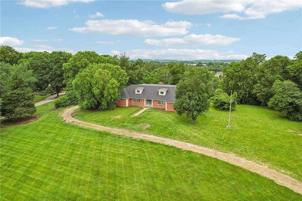4.22 Acres of Land with Home for Sale in Leavenworth, Kansas