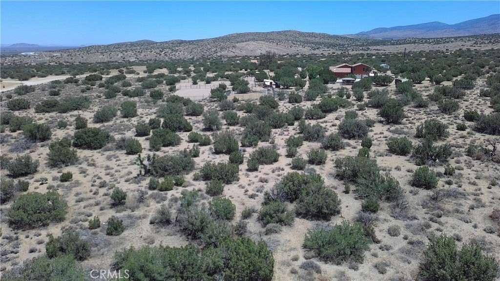 2.85 Acres of Land for Sale in Pearblossom, California