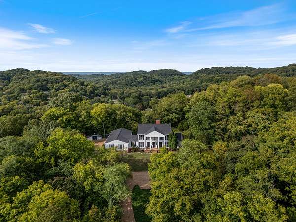 6.1 Acres of Land with Home for Sale in Nashville, Tennessee