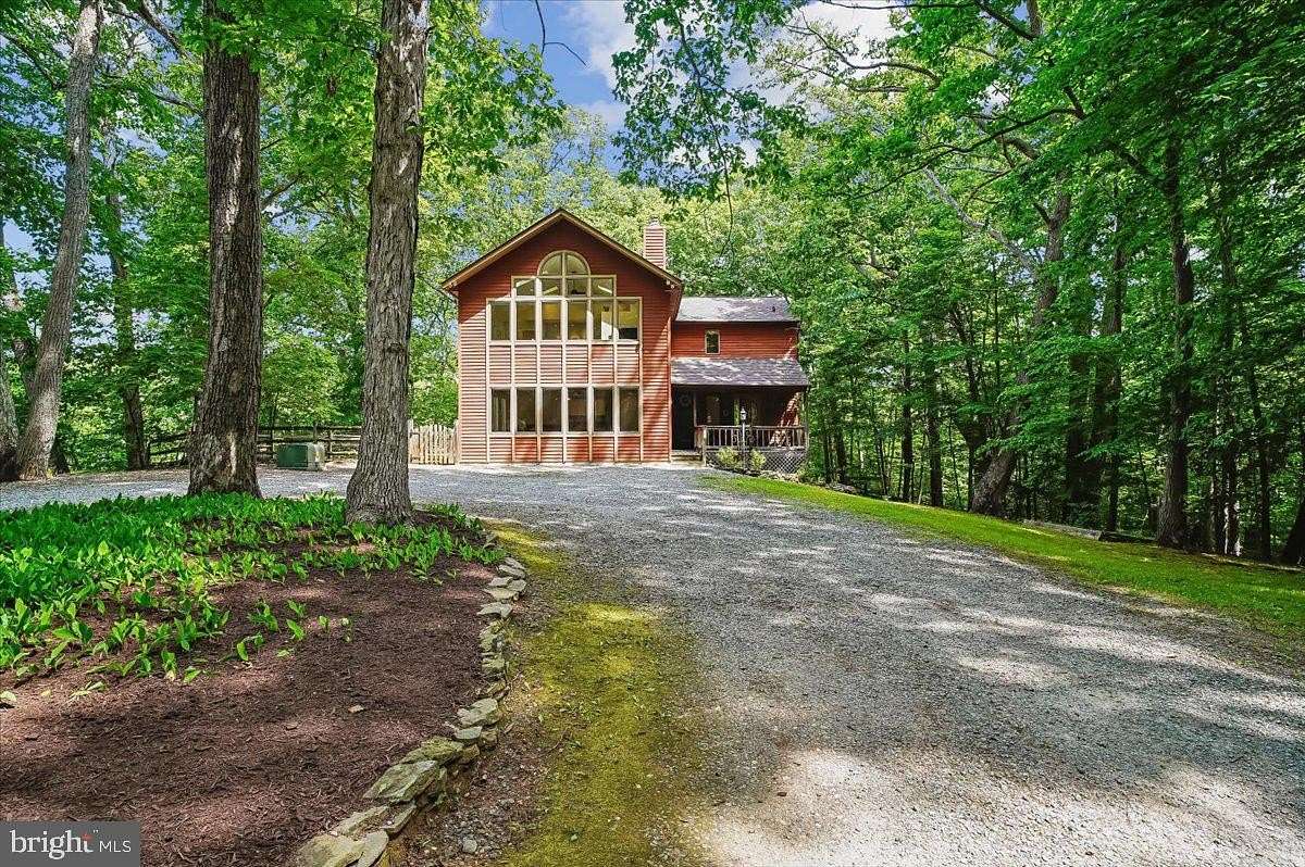 3 Acres of Land with Home for Sale in Annapolis, Maryland