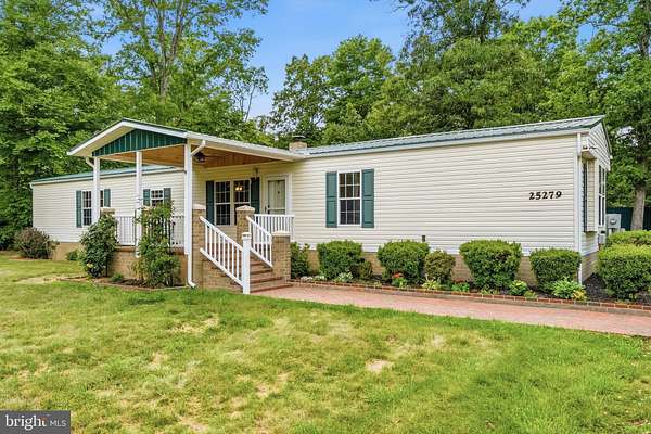 2 Acres of Land with Home for Sale in Mechanicsville, Maryland