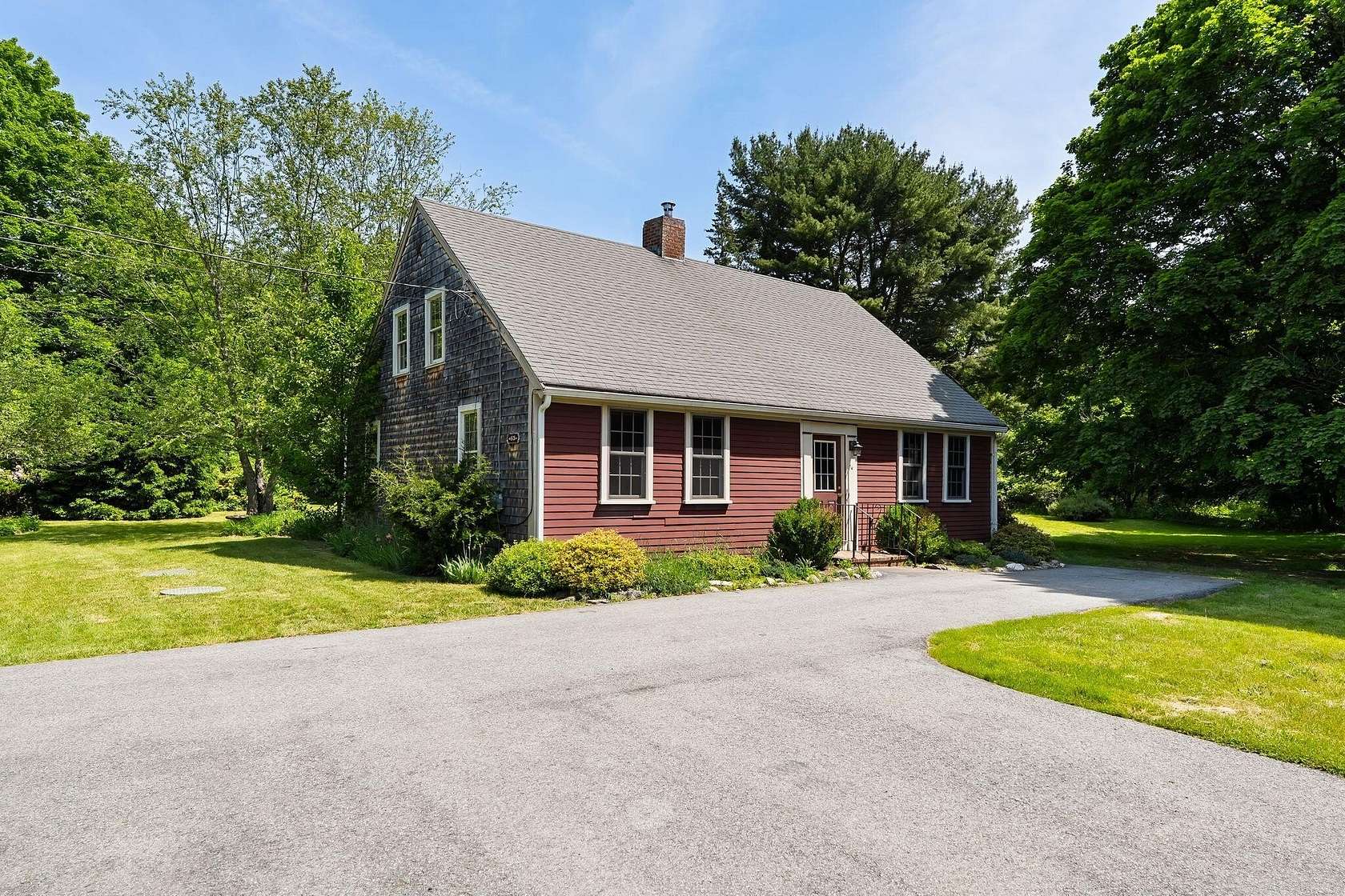 1.79 Acres of Land with Home for Sale in Middleborough Town, Massachusetts