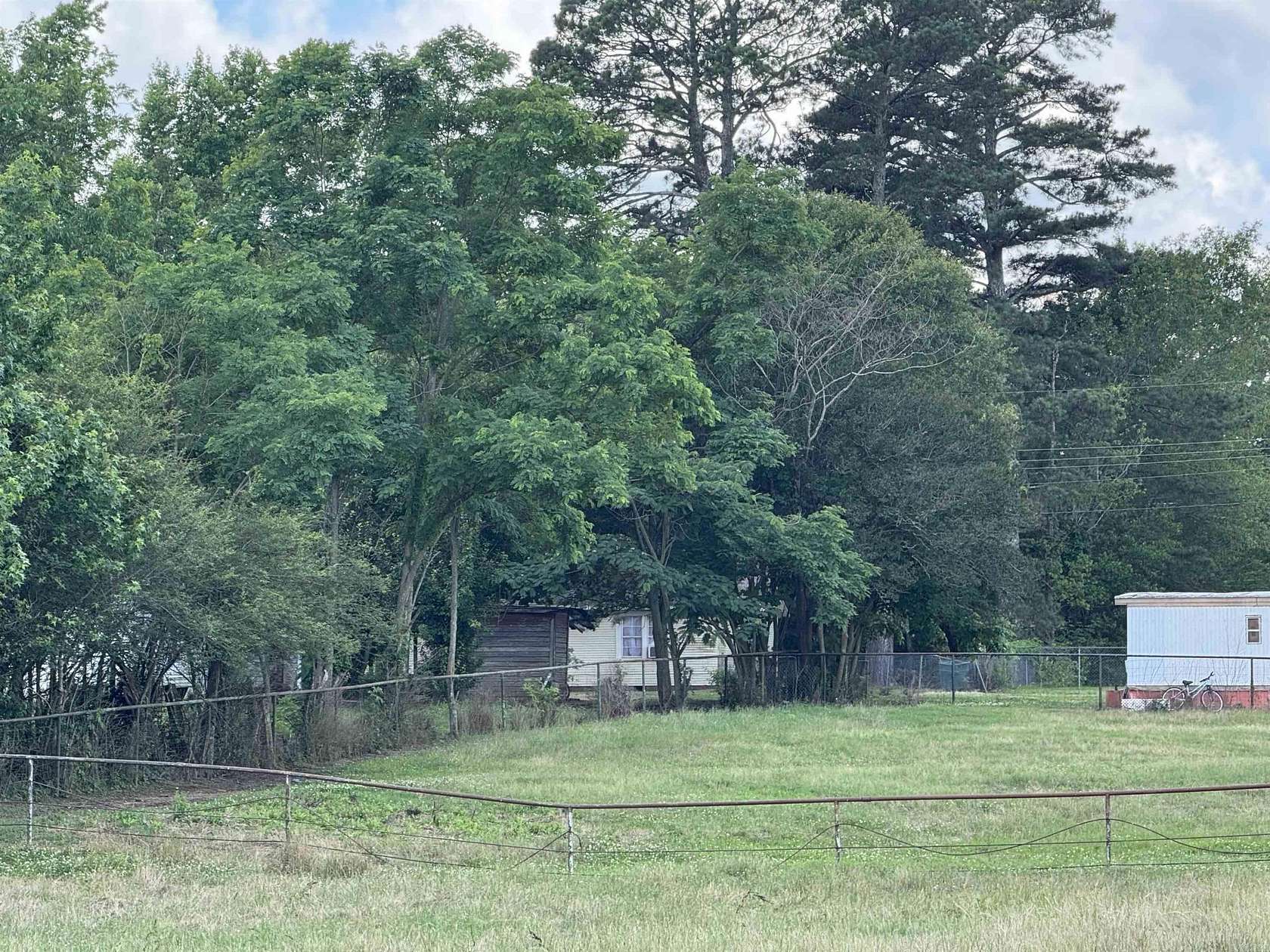 5.89 Acres of Land for Sale in Waldo, Arkansas