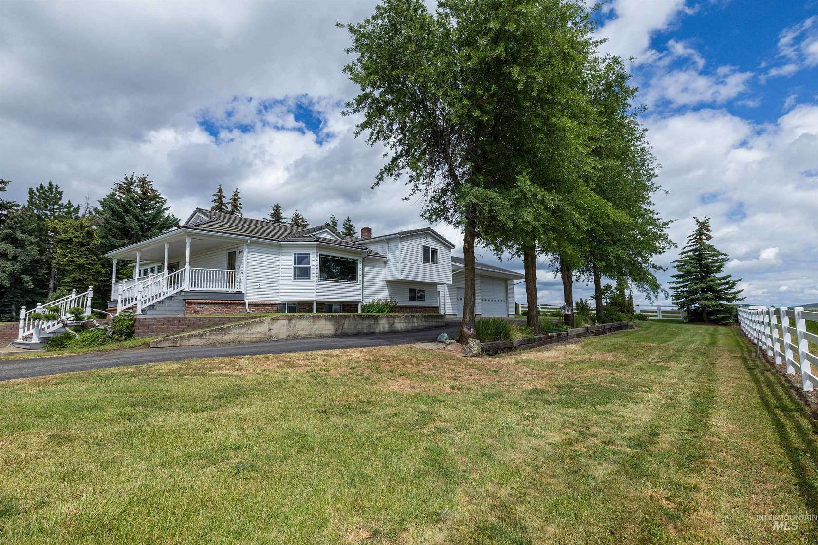 1.63 Acres of Land with Home for Sale in Cottonwood, Idaho