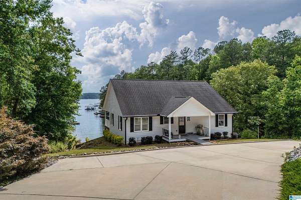 2 Acres of Land with Home for Sale in Wedowee, Alabama