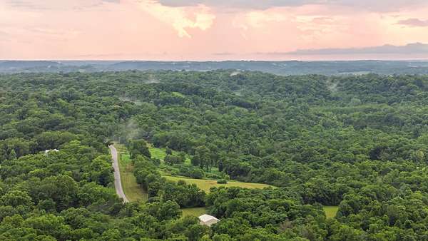 15.6 Acres of Land for Sale in Columbia, Tennessee