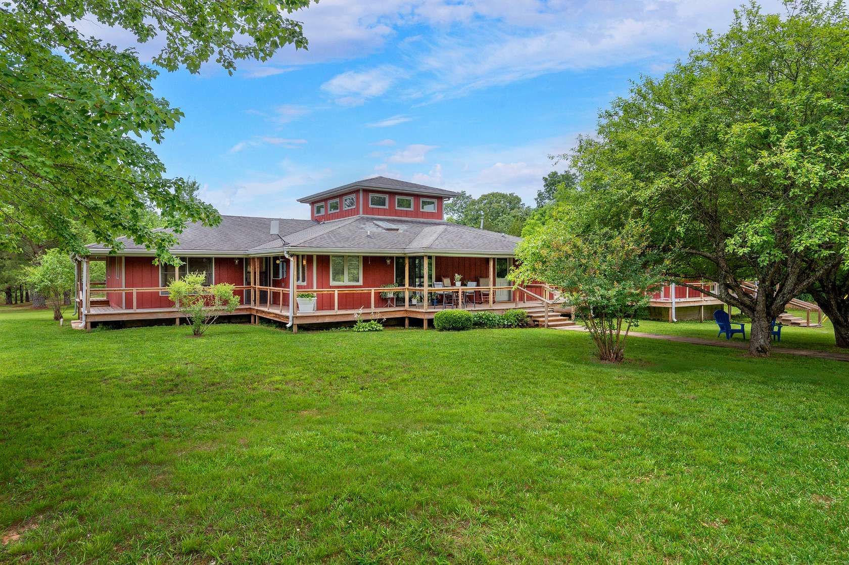 10.6 Acres of Land with Home for Sale in Lebanon, Tennessee