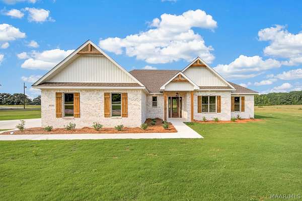 10.8 Acres of Land with Home for Sale in Eclectic, Alabama