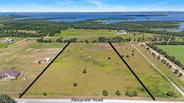 9.73 Acres of Agricultural Land for Sale in Pilot Point, Texas