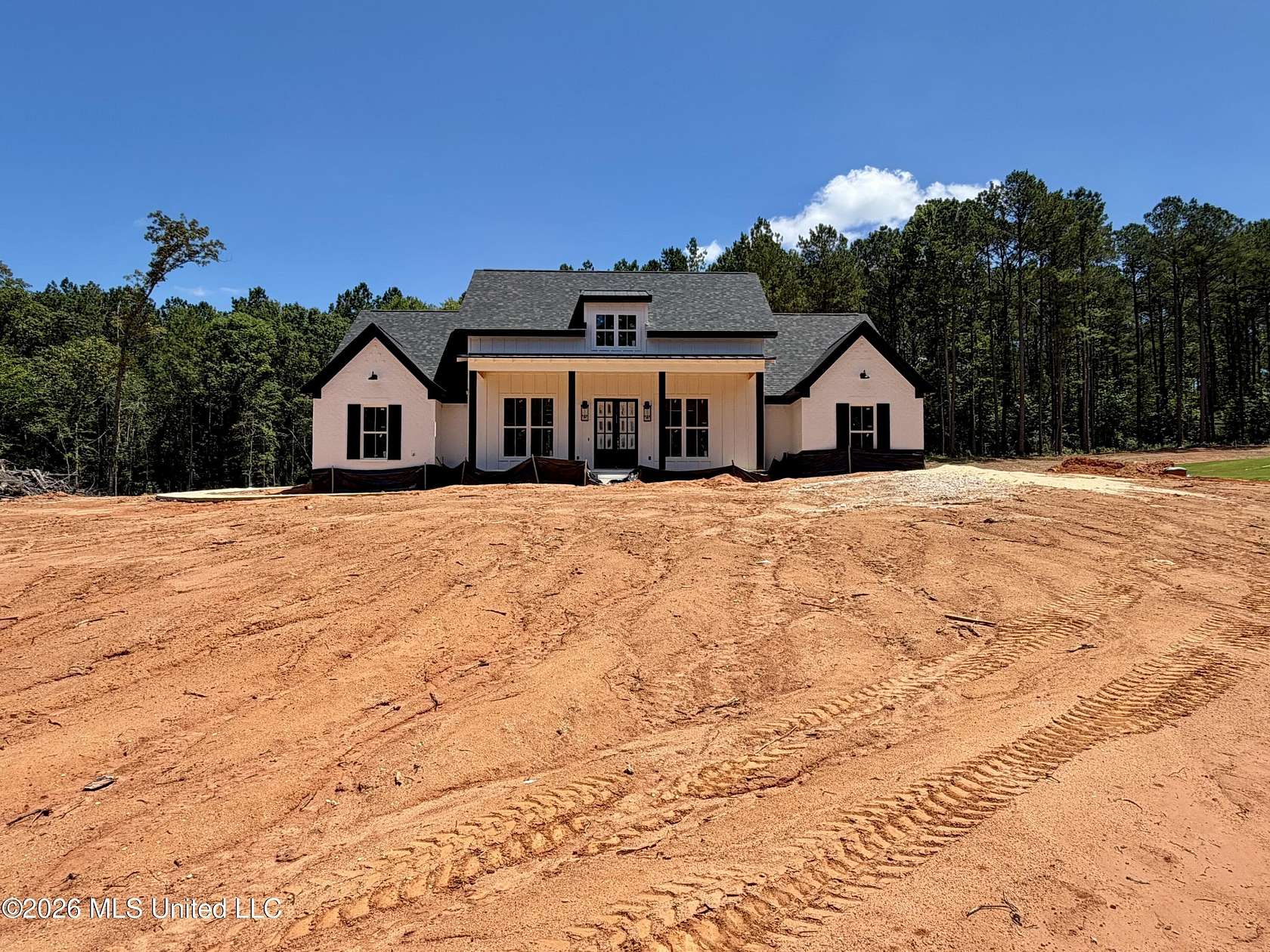 2.5 Acres of Land with Home for Sale in Mendenhall, Mississippi