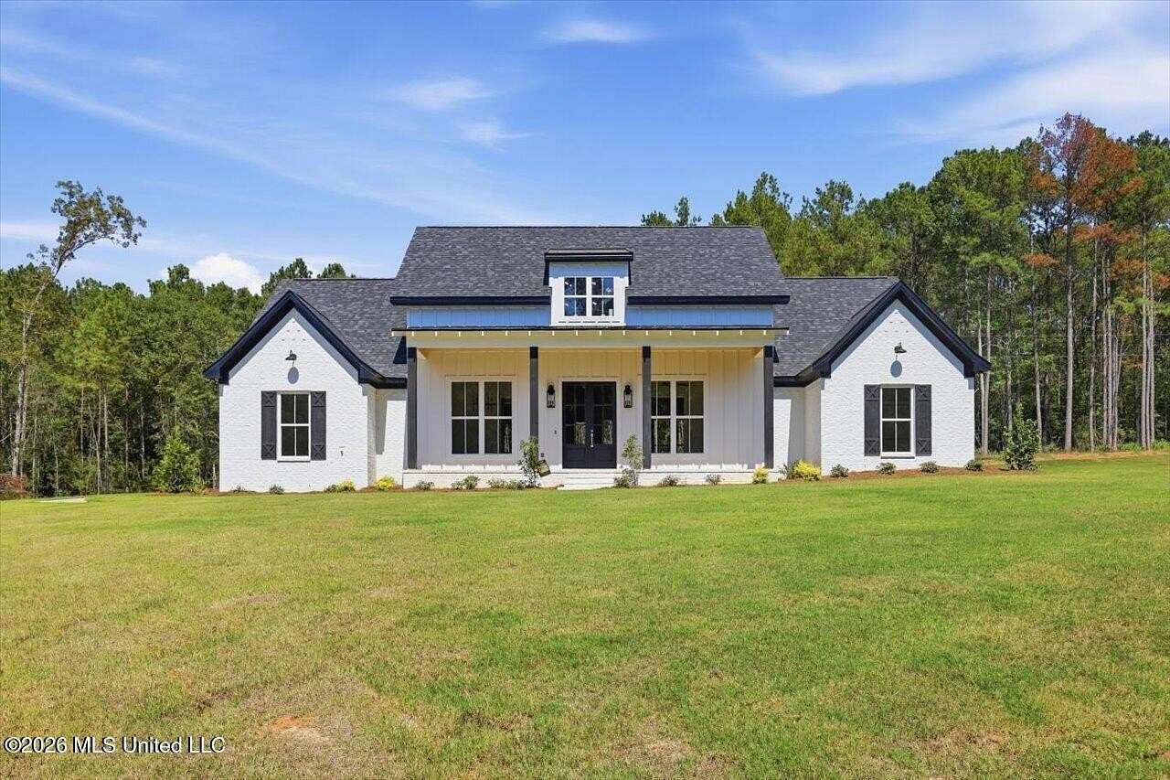 2.5 Acres of Land with Home for Sale in Mendenhall, Mississippi