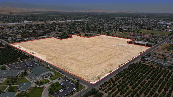 33 Acres of Commercial Land for Sale in Lindsay, California