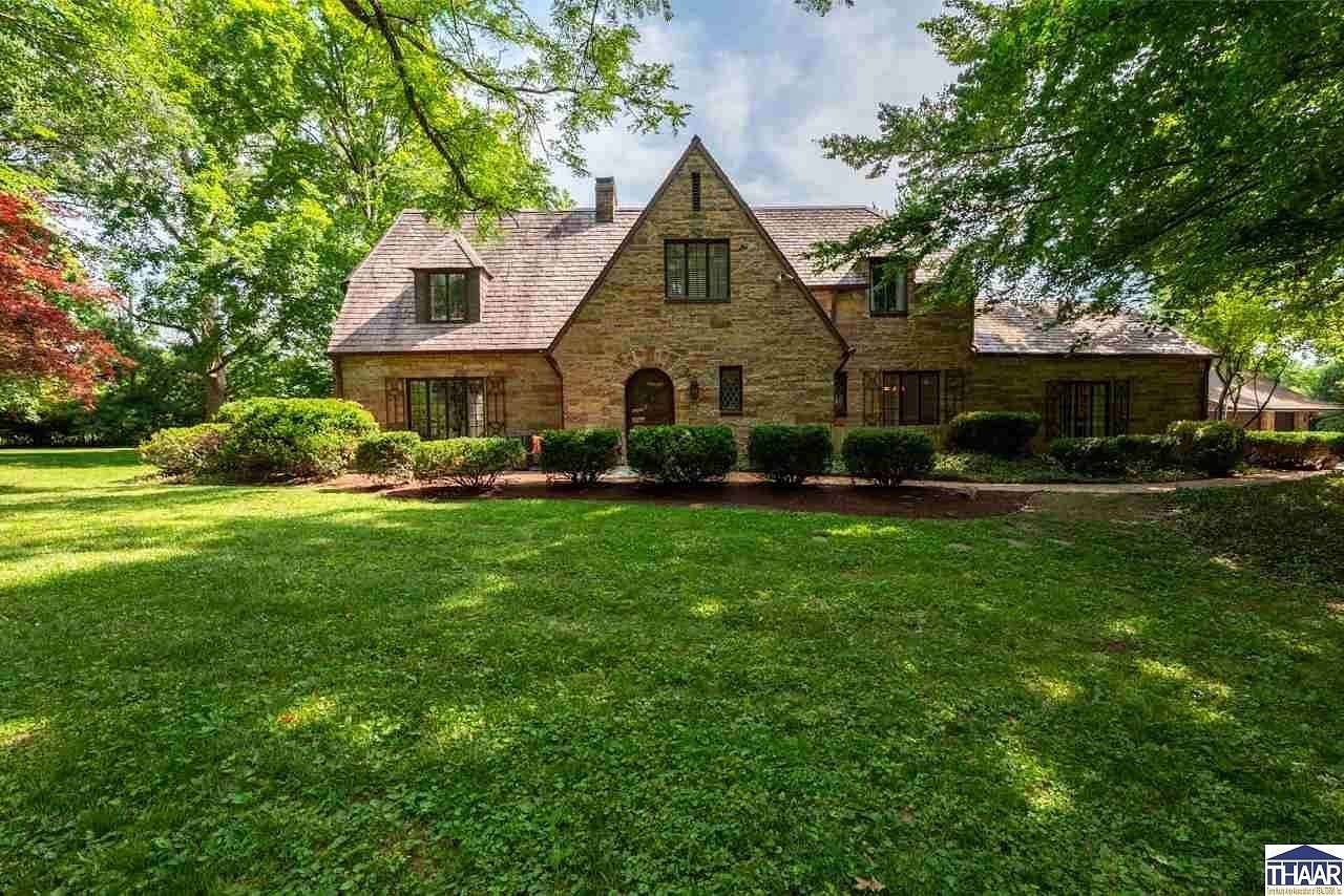 1.76 Acres of Land with Home for Sale in Terre Haute, Indiana