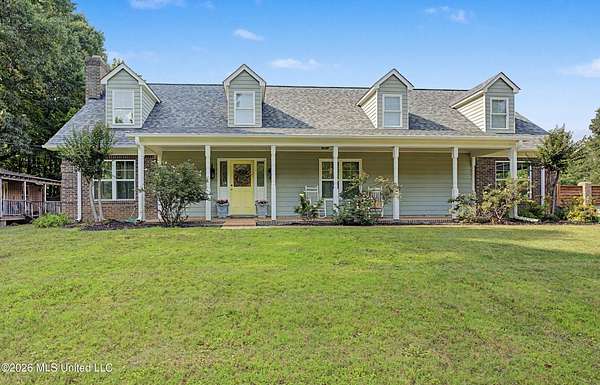 1.5 Acres of Land with Home for Sale in Hernando, Mississippi