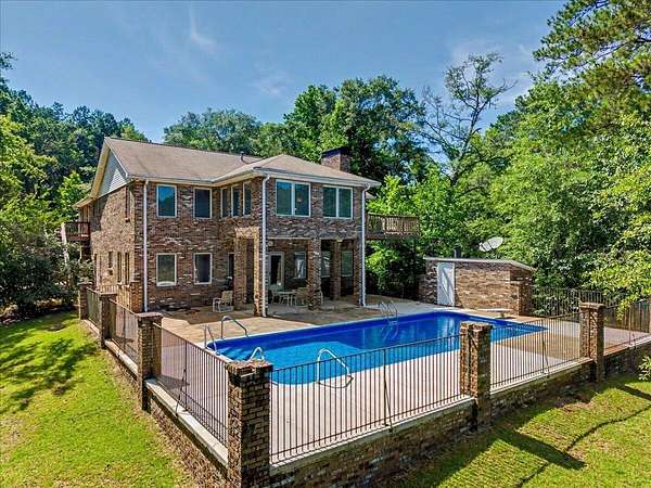 4.4 Acres of Land with Home for Sale in Quinton, Alabama