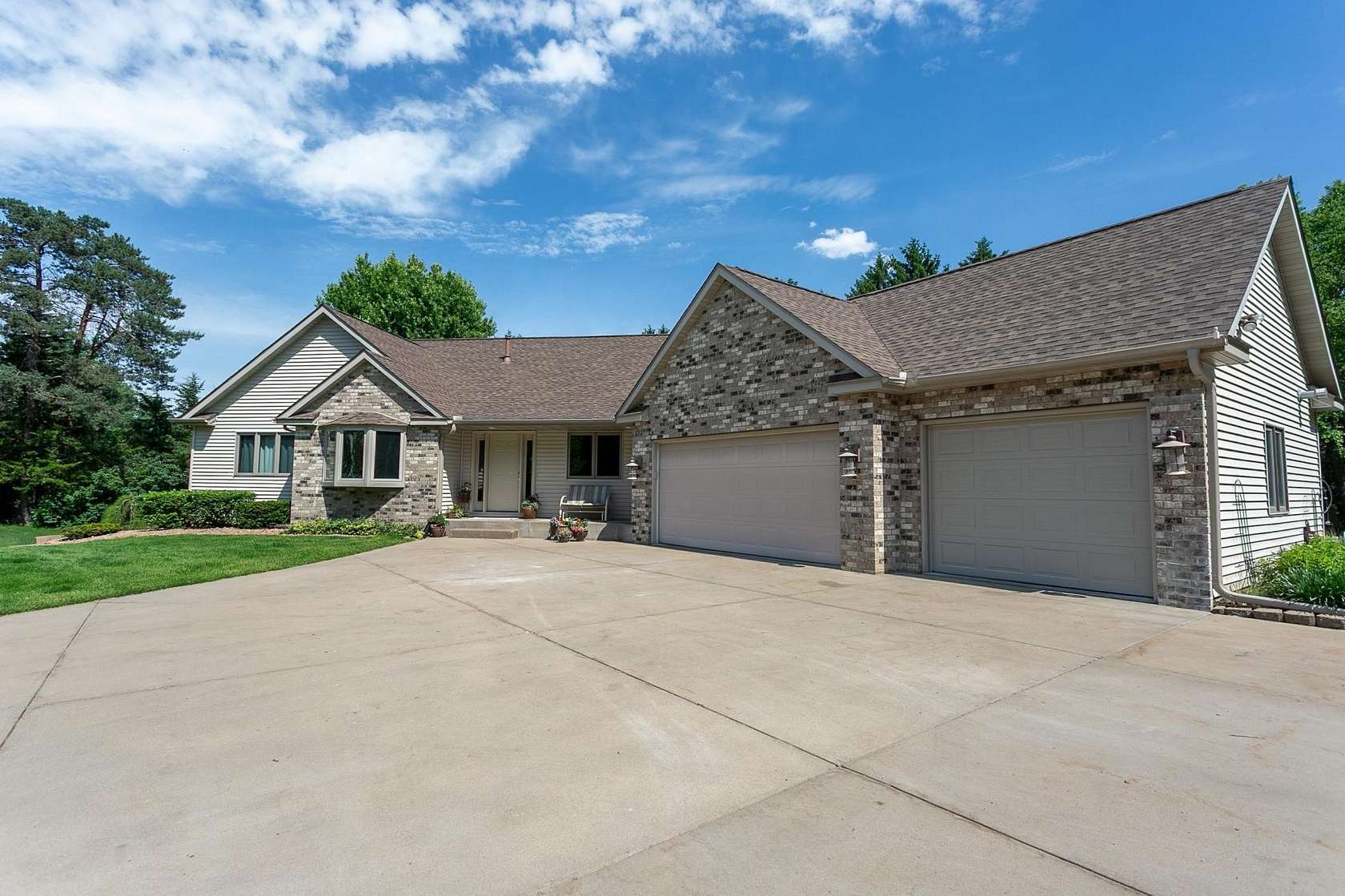 12.6 Acres of Recreational Land with Home for Sale in Hastings, Minnesota
