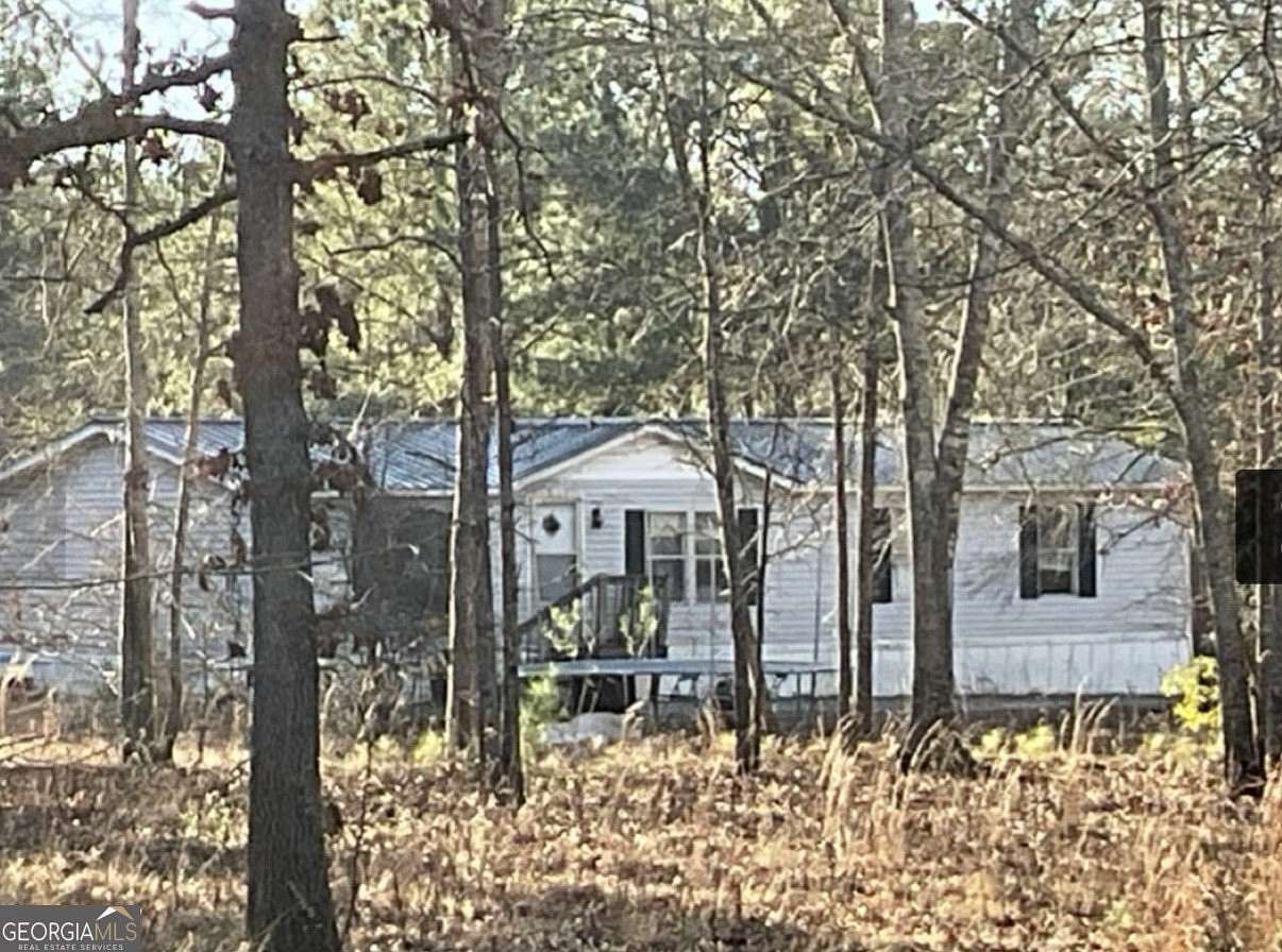 4 Acres of Land with Home for Sale in Cochran, Georgia