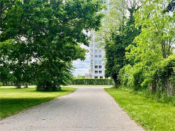 0.38 Acres of Residential Land for Sale in Portsmouth, Rhode Island