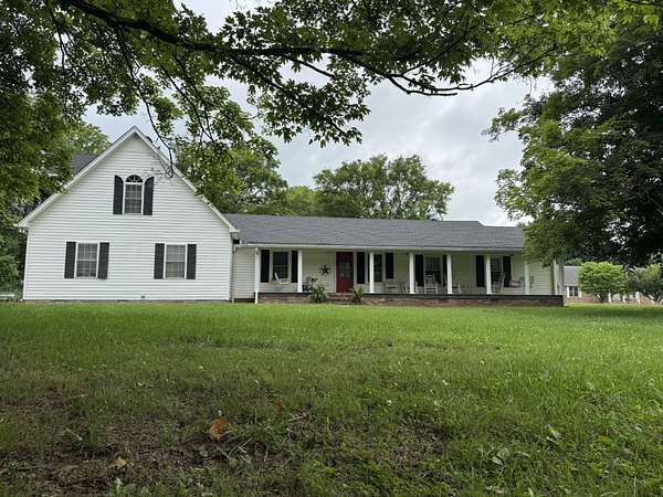 5.37 Acres of Land with Home for Sale in Smyrna, Tennessee