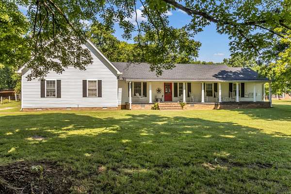 5.37 Acres of Land with Home for Sale in Smyrna, Tennessee