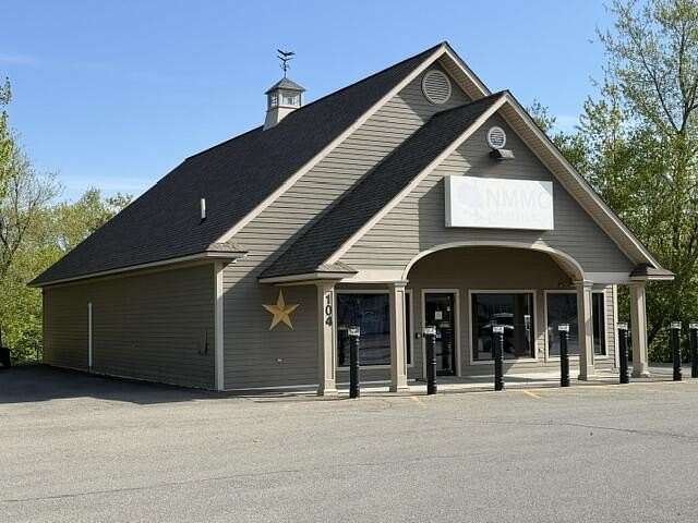1.57 Acres of Improved Commercial Land for Sale in Madawaska, Maine