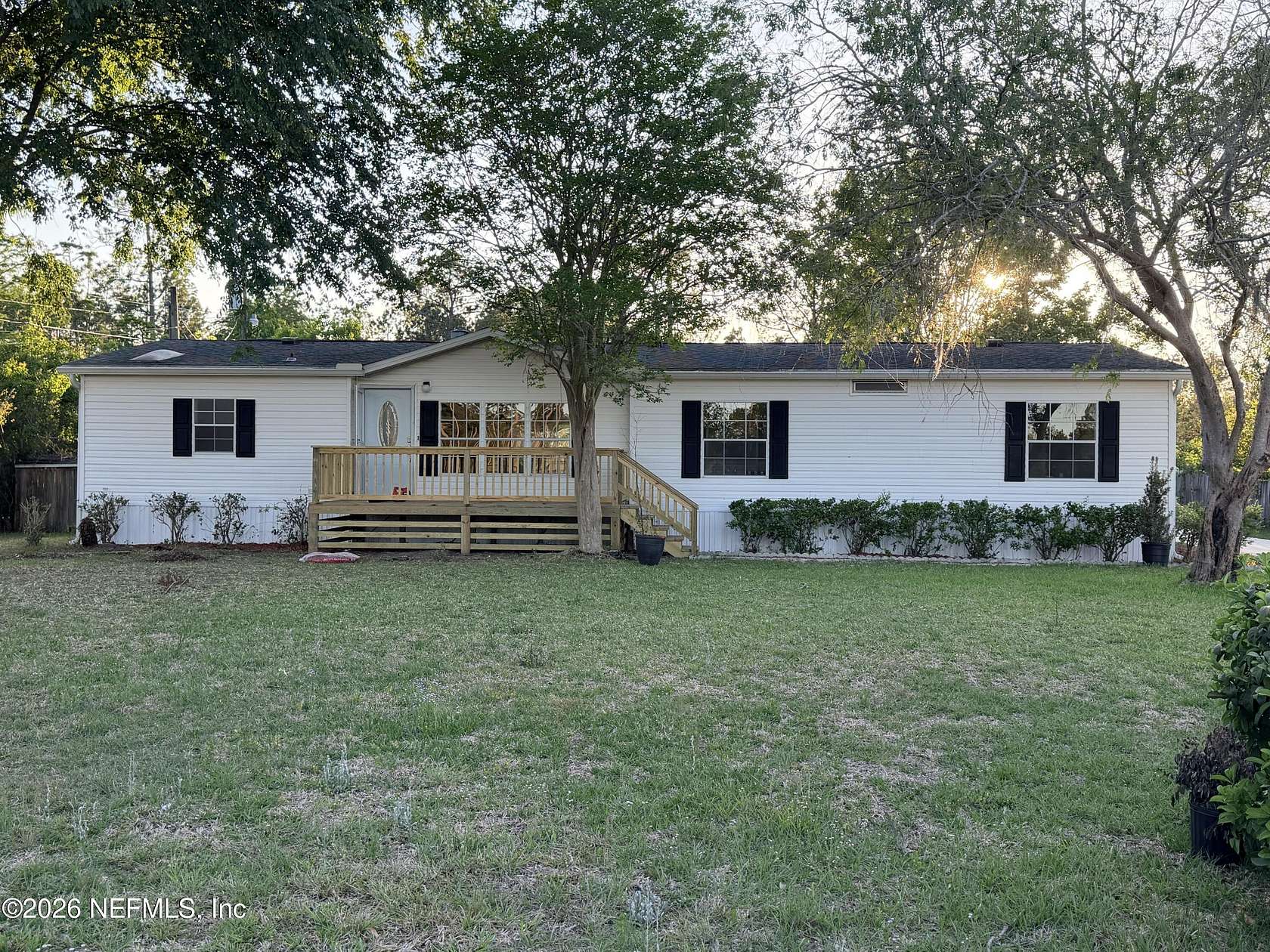 1.5 Acres of Land with Home for Sale in Jacksonville, Florida