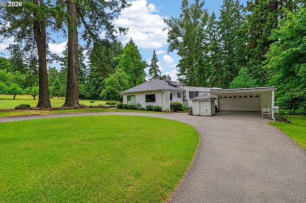 5.18 Acres of Land with Home for Sale in Oregon City, Oregon