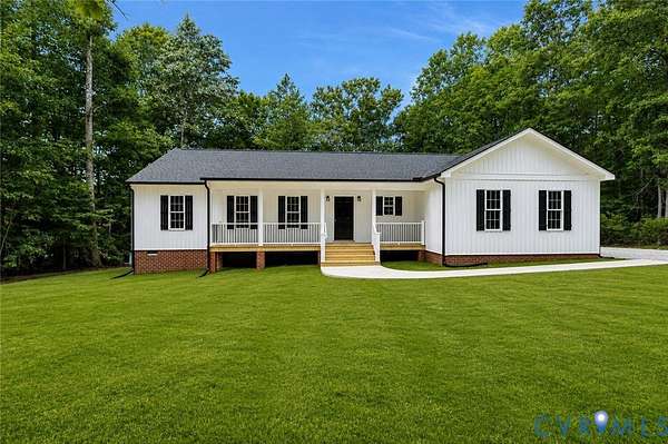 1.65 Acres of Land with Home for Sale in Tappahannock, Virginia