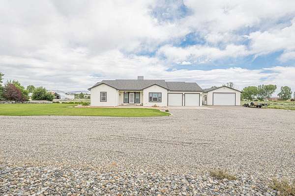 4.8 Acres of Land with Home for Sale in Loma, Colorado