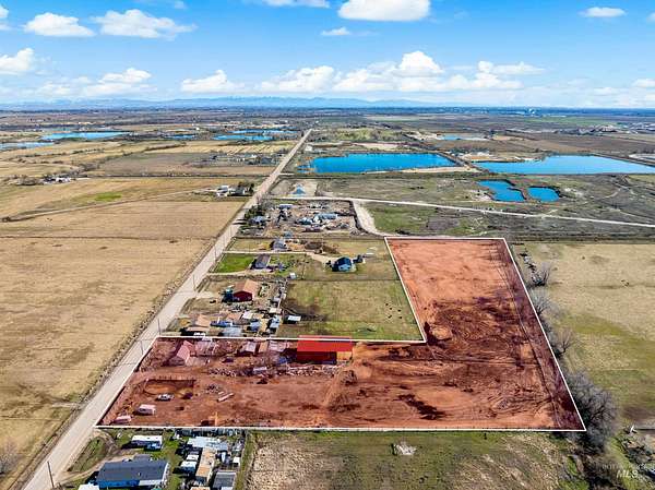 7 Acres of Land with Home for Sale in Caldwell, Idaho