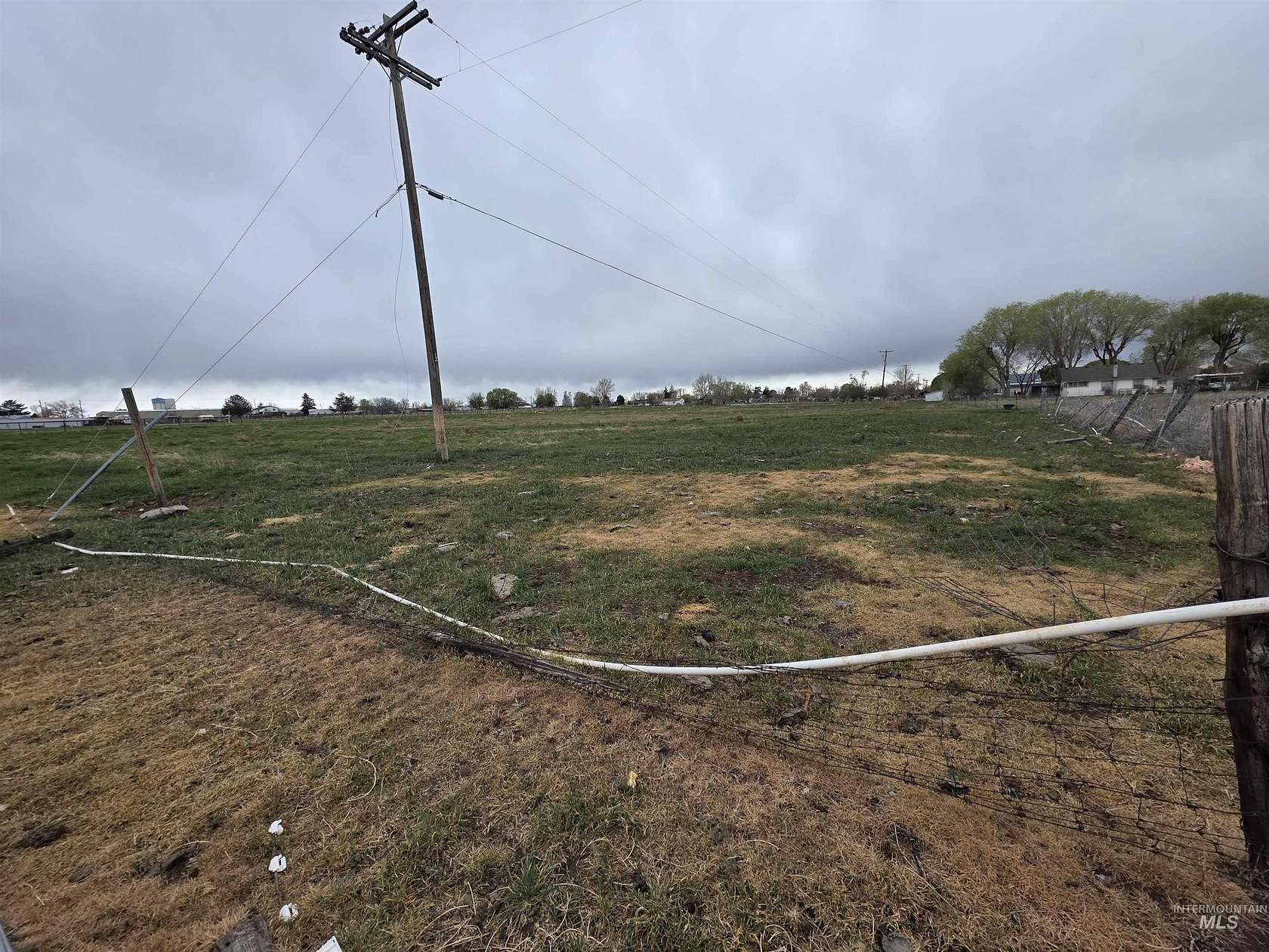 3 Acres of Residential Land for Sale in Buhl, Idaho