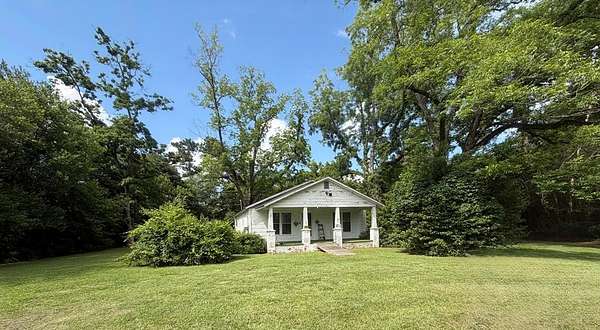 19.3 Acres of Land with Home for Sale in Pinckard, Alabama