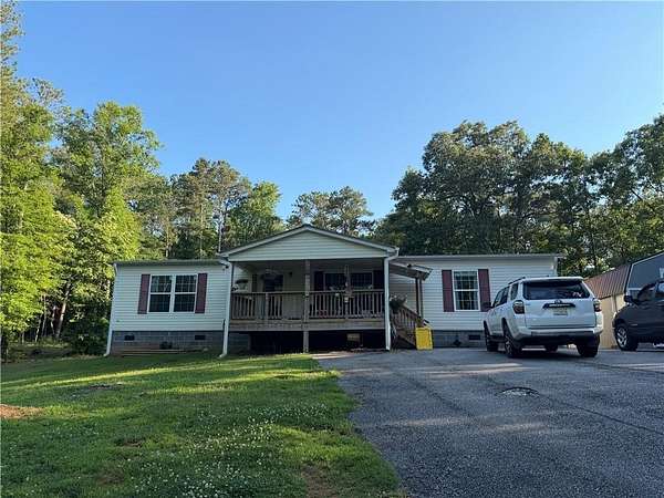 5.3 Acres of Land with Home for Sale in Valley, Alabama