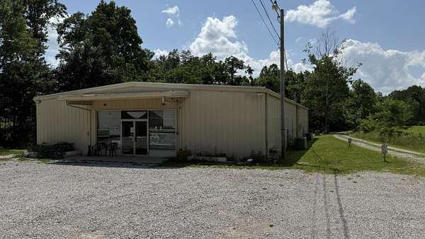2.1 Acres of Land with Home for Sale in Berea, Kentucky