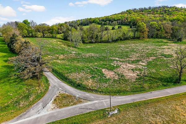 0.85 Acres of Residential Land for Sale in Walling, Tennessee