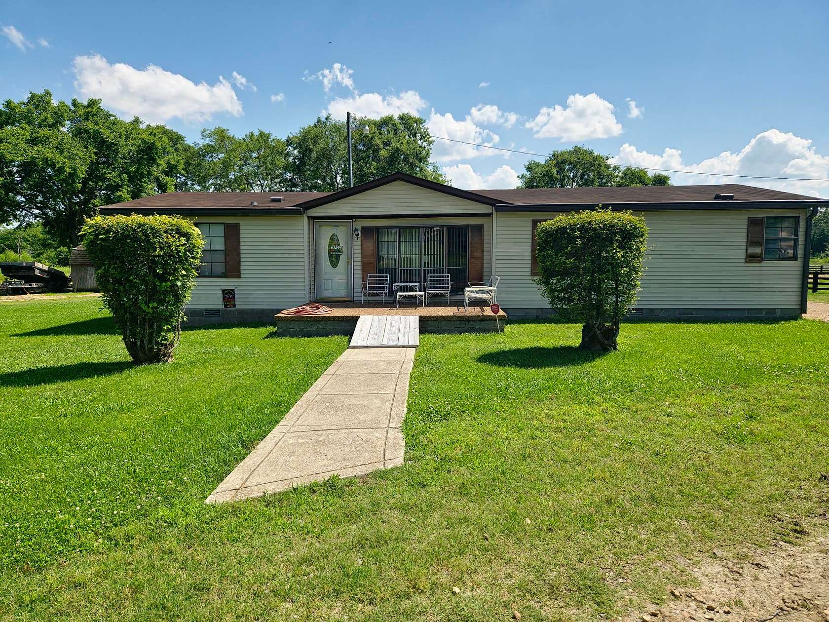 5 Acres of Land with Home for Sale in Franklin, Tennessee