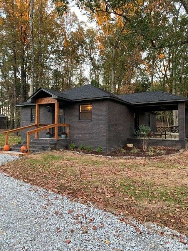 5.67 Acres of Land with Home for Sale in Jonesboro, Arkansas