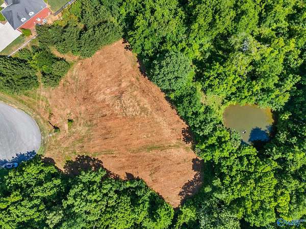1.36 Acres of Residential Land for Sale in Tuscumbia, Alabama